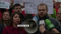 Vazhdon protesta kundër “Velierës” - Top Channel Albania - News - Lajme