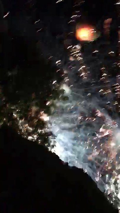 FOGUETEIRO NOTURNO