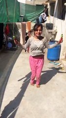 इस लड़की ने किया ऐसा देहाती डांस जिसे देखकर आपके होश उड़ जाएंगे