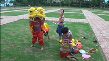 Ku Bo Tập Luyện Đánh Trống Múa Lân Cùng các Anh - Lion Dance For Kids 2017 - Ku Bo Đẹp Trai