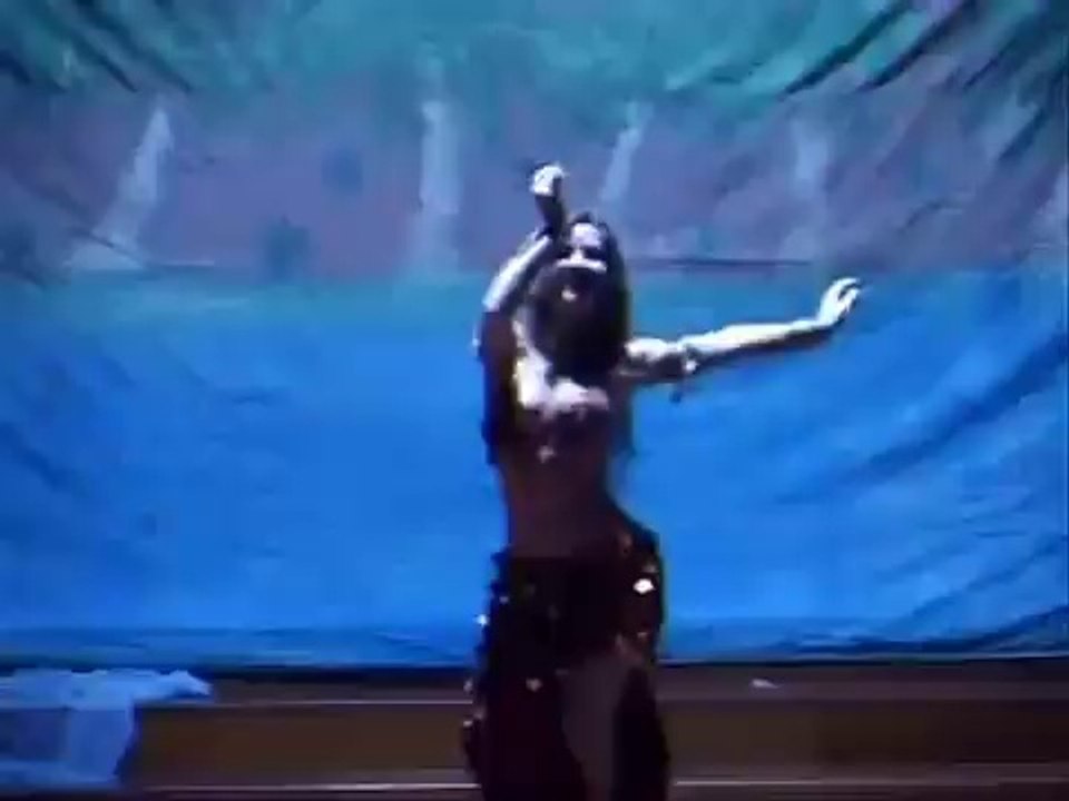 Anaisis doing Belly Dance