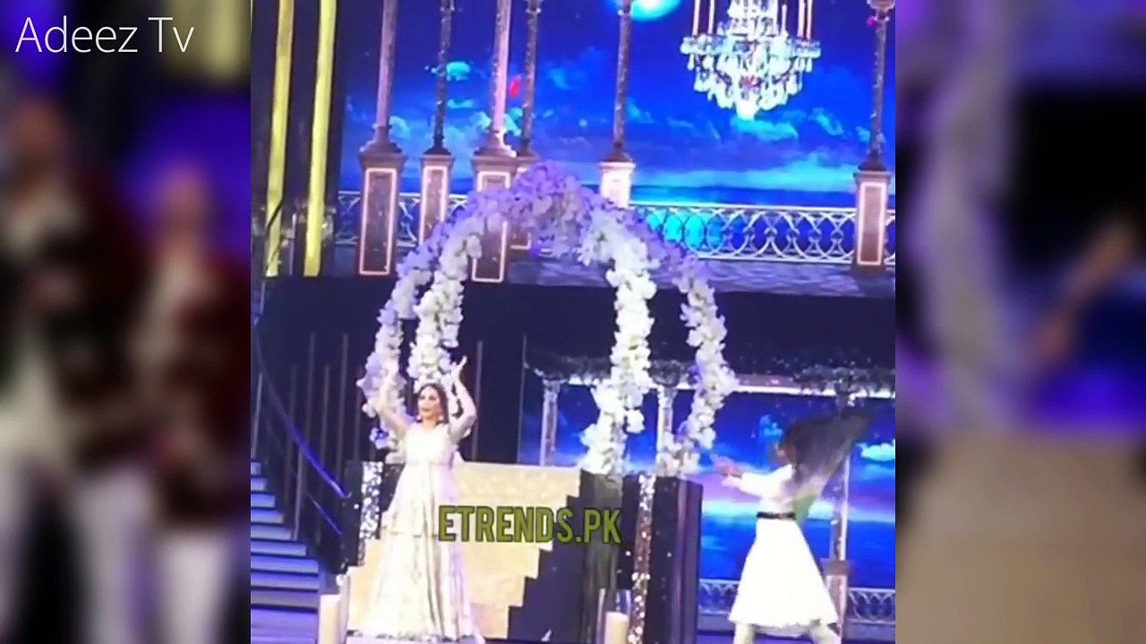 Reema Khan's Dance Performance at 5th Hum Awards - 2nd Video