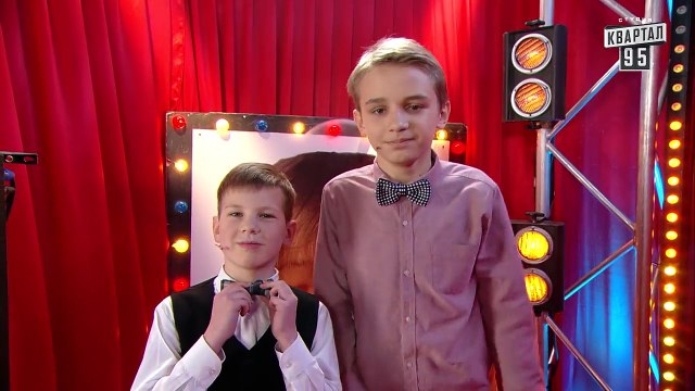 +10 000 - Петя был таким хорошим мальчиком, что Дед Мороз стал жить с его мамой - Рассмеши Комика