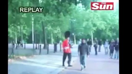 O que acontece quando irritas os famosos GUARDAS DA RAINHA