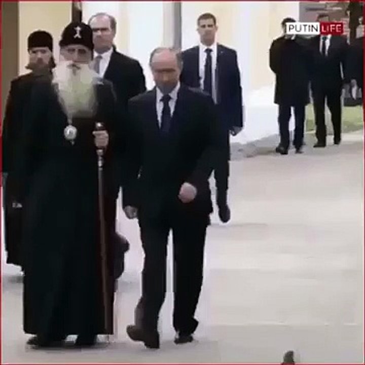 Putin and bird