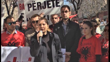 PDIU proteston tek ambasada e Maqedonisë: Mos kini frikë nga gjuha e Nënë Terezës