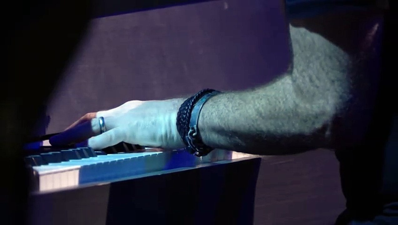 U2- Every Breaking Wave (HD)- Live in Paris