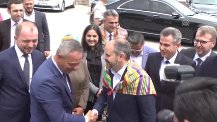 Gençlik ve Spor Bakanı Kılıç, Ertuğrul Gazi Türbesi'ni Ziyaret Etti