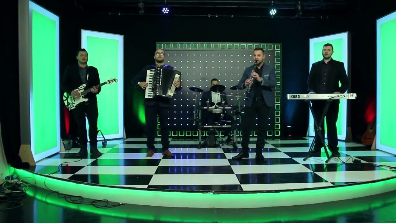 Exotic band -  Nade, Nade    (LIVE)