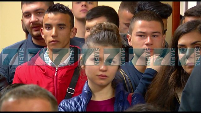 ORE NEGOCIATASH PER VETINGUN, KREU I KUVENDIT META APELON PER STABILITET - News, Lajme - Kanali 7