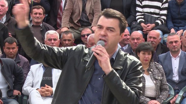KRYEMINISTRI KALON PRANE ÇADRES SE OPOZITES, BASHA “NESE NUK LARGOHET, SHESHI DO SHKOJE TE RAMA” LAJ