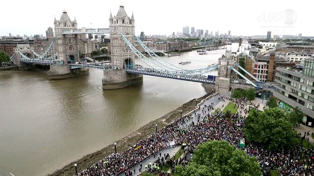 Images aériennes de la veillée pour les victimes de Londres