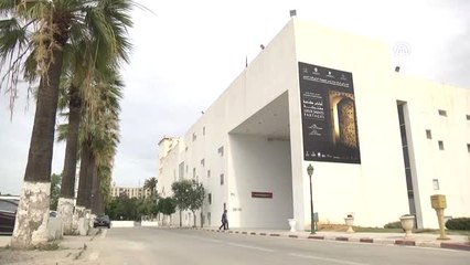 Fransa Dışişleri Bakanı Yves Le Drian, Tunus'ta