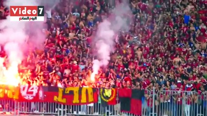 مؤمن زكريا يحتفل مع جماهير الأهلى بهدف التقدم على الوداد بطريقته الخاصة