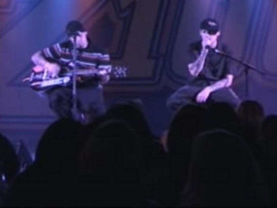 Good Charlotte - Hold On (acoustic) - Benji & Joel