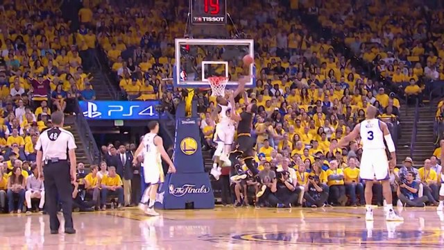 Andre Iguodala Makes the Block from Behind- Cavaliers vs Warriors - Game 2 - NBA Finals - 04.06.2017