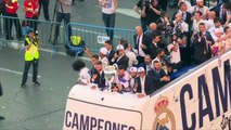 Real comemora 12ª Liga dos Campeões com milhares de torcedores