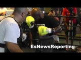 Tim Bradley A Beast On Mitts - EsNews boxing