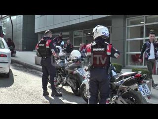 Report TV - Emiljano Shullazi në spitalin privat për operacion