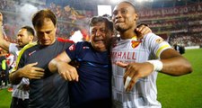 Göztepe'yi Süper Lig'e Çıkaran Yılmaz Vural, Hüngür Hüngür Ağladı