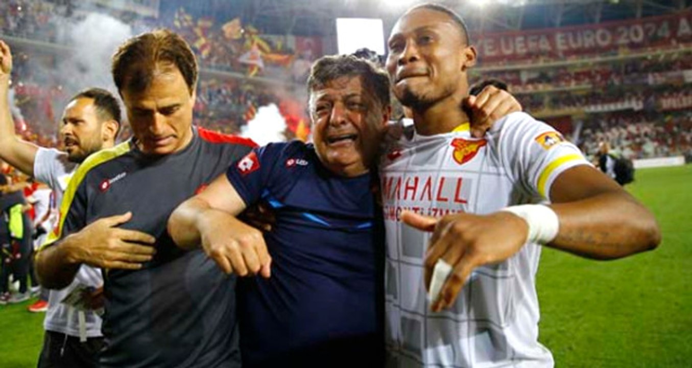 Göztepe'yi Süper Lig'e Çıkaran Yılmaz Vural, Hüngür Hüngür Ağladı