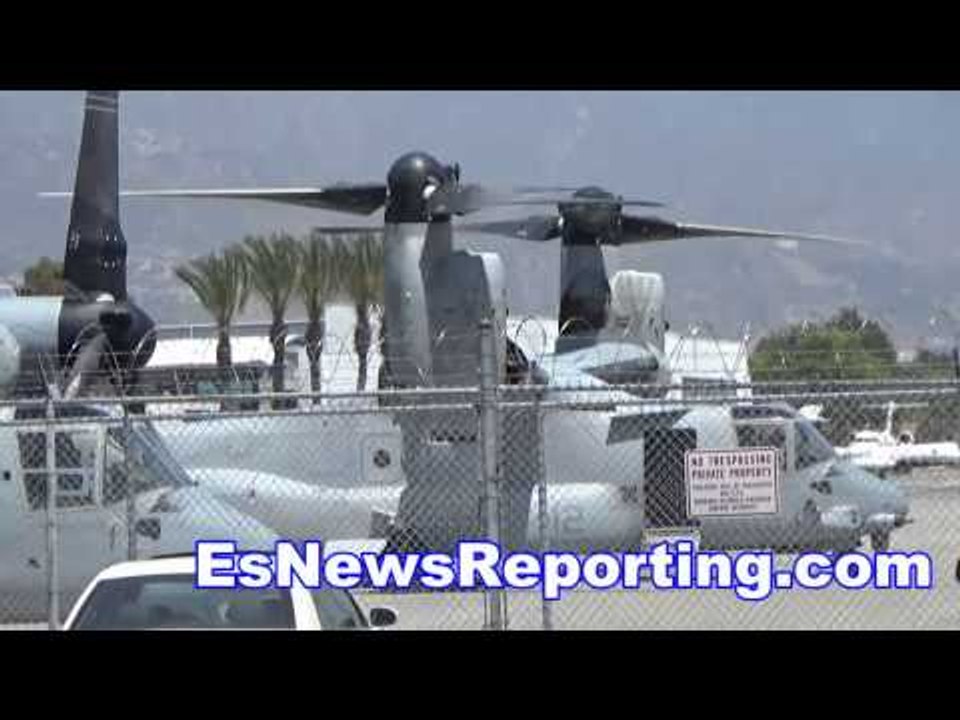 V22 Osprey is half helicopter half plane lands near boxing gym - EsNews