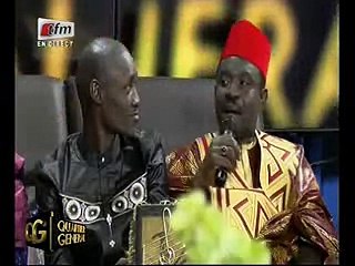 Tous les animateurs de QG jettent leurs téléphones.Découvrez Pourquoi