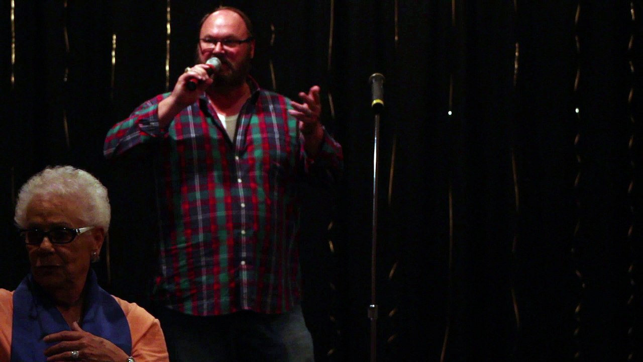 Eddie Phelps thanks me and others at Sheffield Remembers 2015