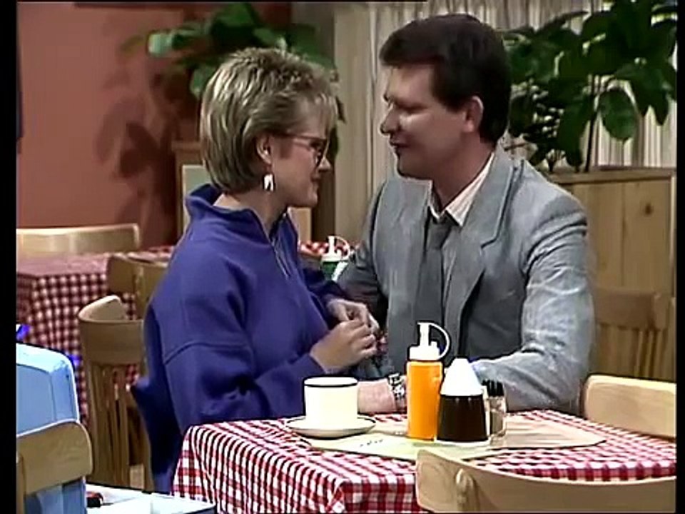 Neighbours Episode 293