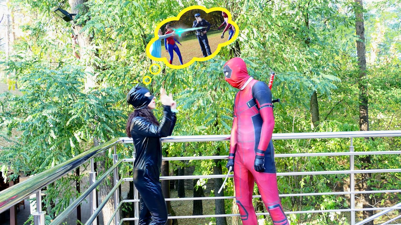 JOKER & Deadpool & Catwoman HELLOWEEN Funny PRANK ¦ HOAX with Elsa & Anna & Snow White in Real Life!