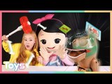 [엘리] 꼬마 캐리와 공룡게임 장난감 대결 놀이 | 캐리와장난감친구들