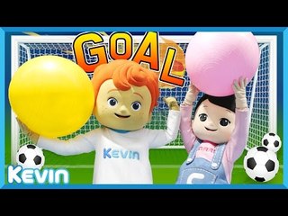 캐빈과 캐리의 짐볼 축구게임 대결 놀이 l 캐리 앤 플레이