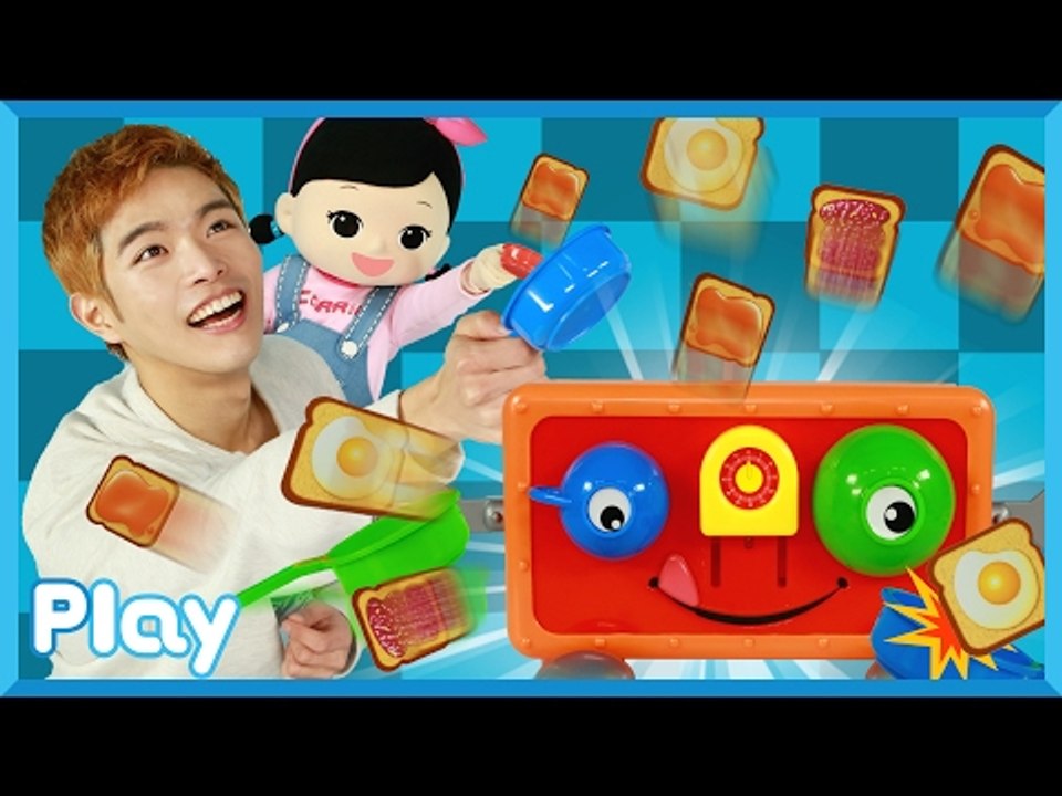 토스트 먼저 만들기! 캐빈형과 캐리의 토스트통통 보드게임 대결 놀이 | 캐리 앤 플레이