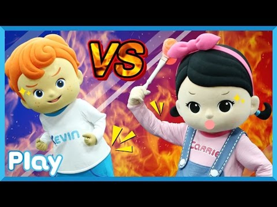 꼬마 캐빈과 꼬마 캐리의 팔씨름, 엉덩이 밀기 게임으로 뿅망치 맞기 놀이 l 캐리앤 플레이