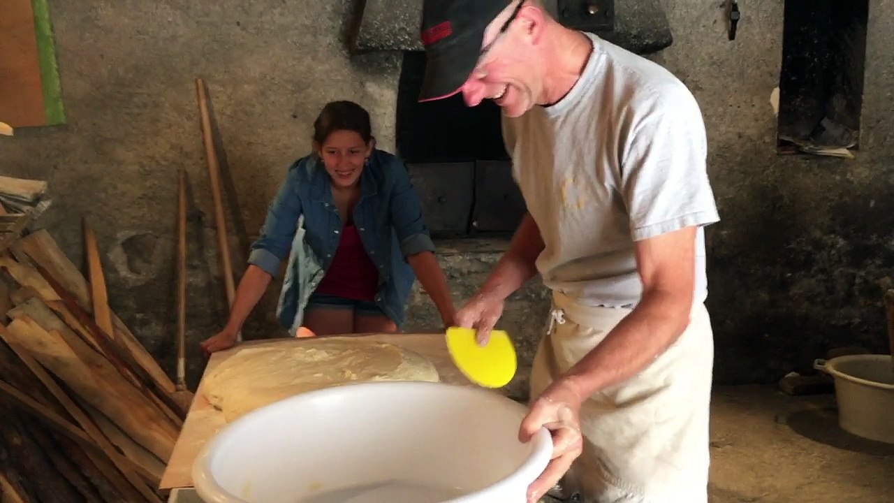 Préparation des boules de pain !