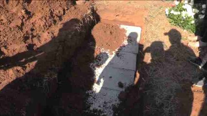 Goytisolo ya descansa junto a Genet enfrente del Atlántico