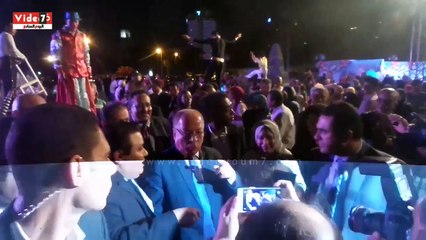 تنورة ومزمار بلدى وأكروبات فى افتتاح خيمة "هل هلالك"