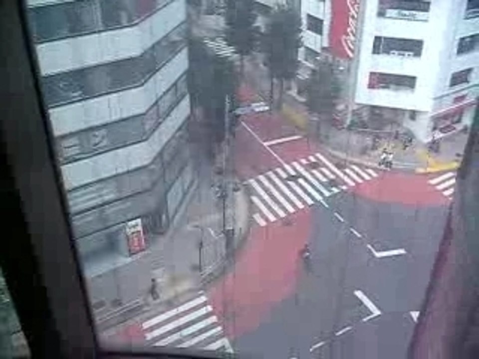 Karaoke no elevador!!!
