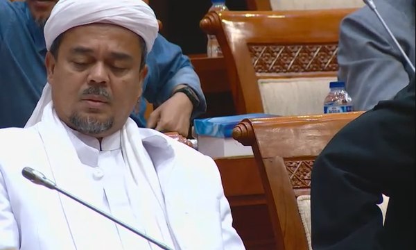 Polda Metro Jaya Sebar Foto Rizieq Shihab Sebagai DPO