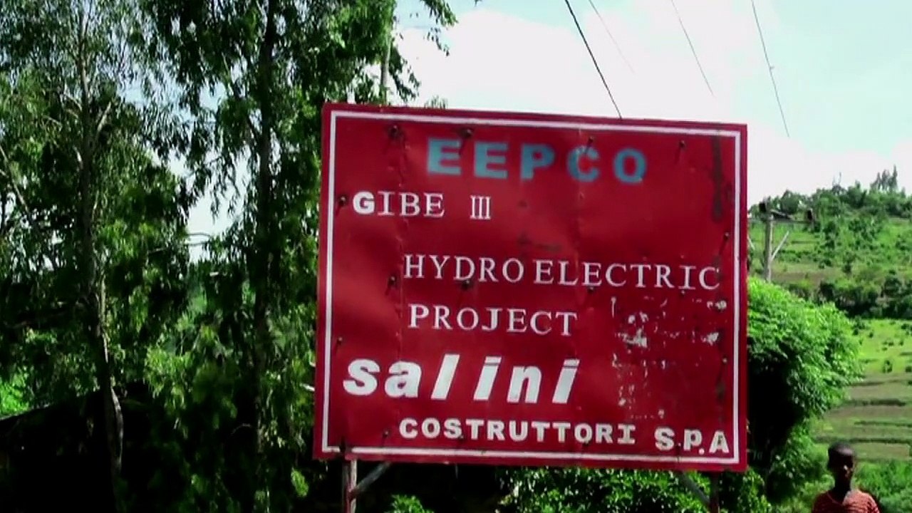 Kampf um Fische mit Waffengewalt