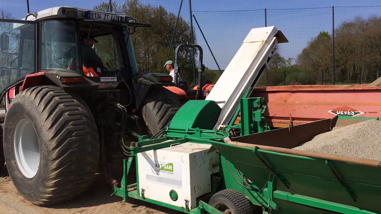 Réalisation d'une fente de suintement