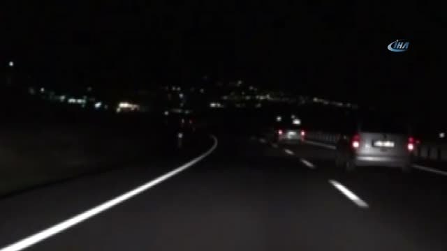 Polisin 'Dur' İhtarına Uymayarak Kaçan Minibüsten 320 Kilogram Uyuşturucu Madde Çıktı