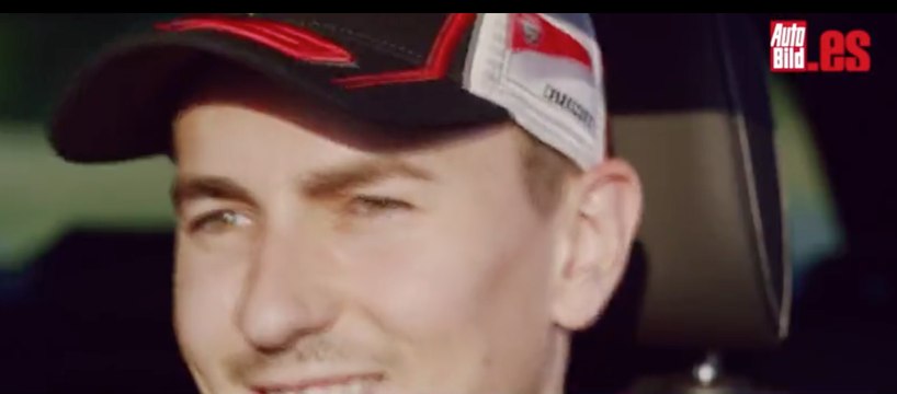VÍDEO: ¿Qué coche conduce a diario Jorge Lorenzo?