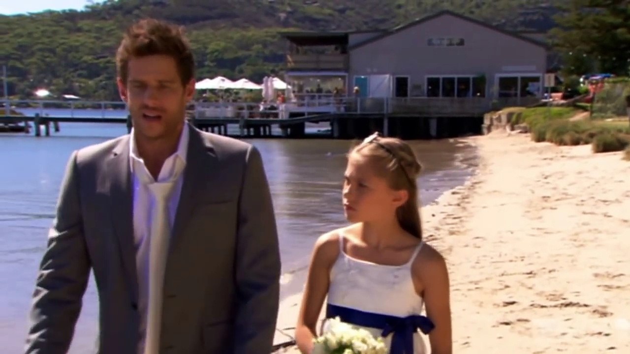 Heath & Darcy II 5814 Hug