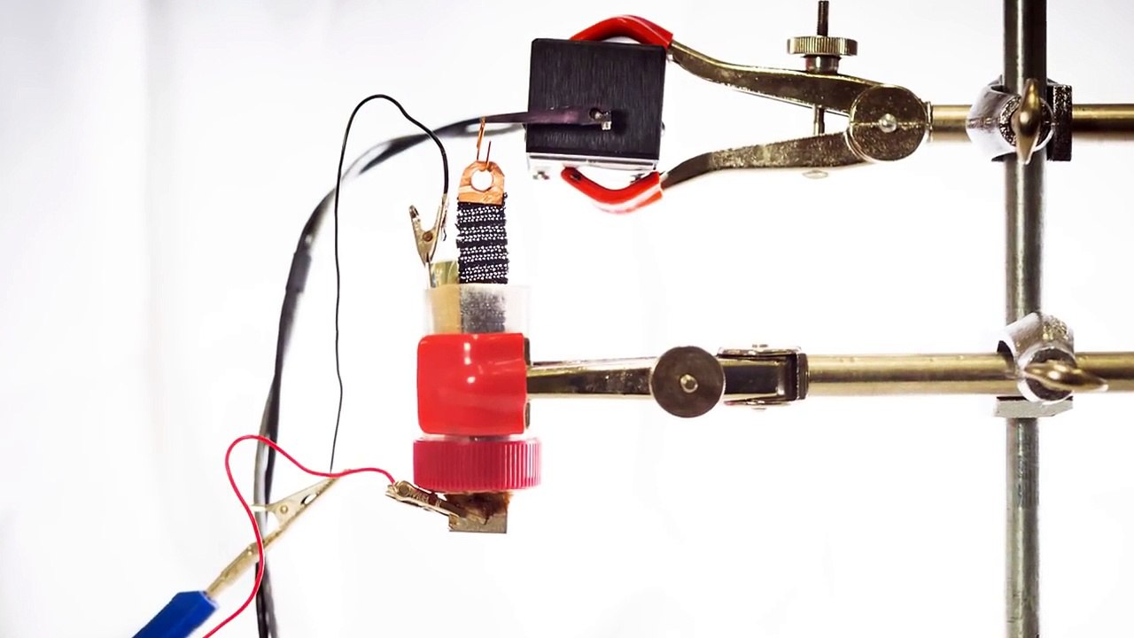 Knitted muscle could power the supersuits of the future