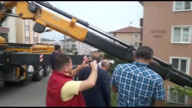 Freni Patlayan Midibüs Bahçeye Uçtu: 9 Yaralı