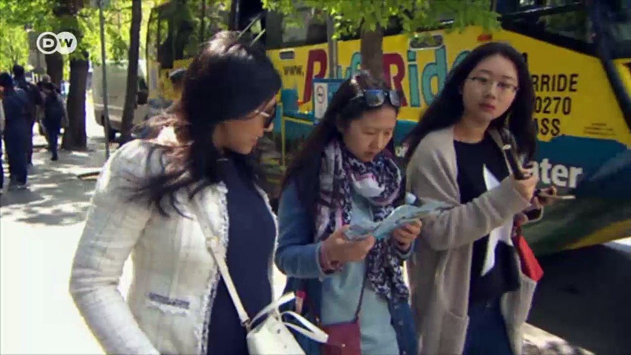 Mit dem Amphibienbus durch Budapest | Euromaxx