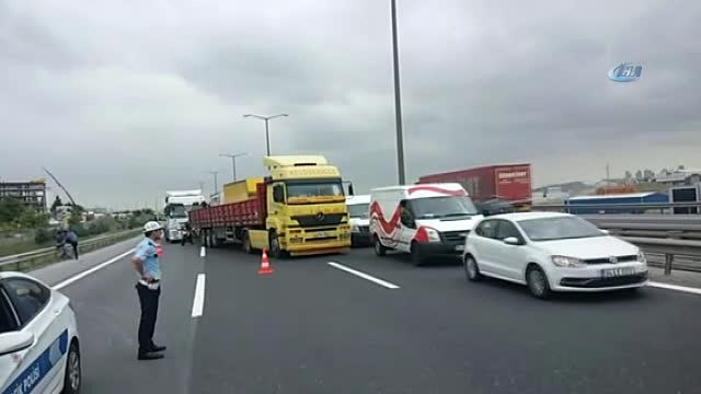 Tem Edirne İstikameti Avcılar Gişesi Yakınlarında Zincirleme Kaza Meydana Geldi.