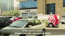 Qatar: foule devant un bureau de Qatar Airways