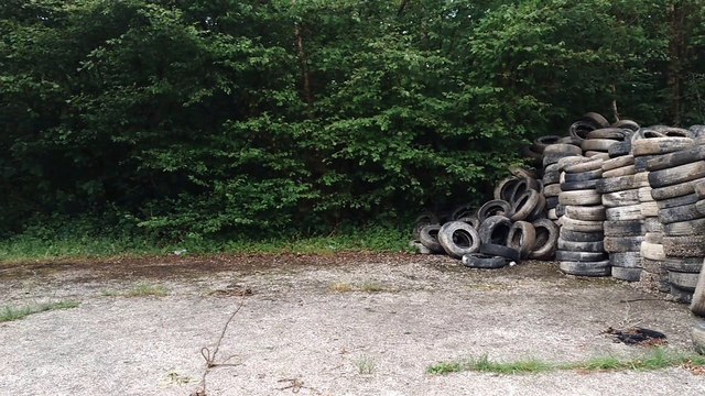 Cerfontaine: des milliers de pneus aux Lacs de l'Eau d'Heure